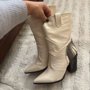 NWOT Nasty Gall Boot (6.5)